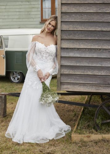 Uutuus Romantica of Devon